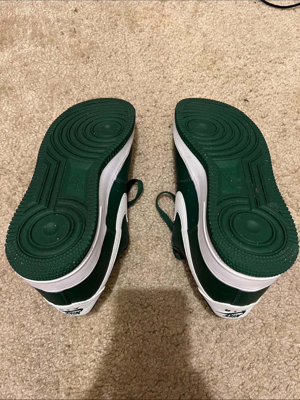 Nike Air Force 1 Low Forest Green with White Accents No box Available - Picture 3 of 4
